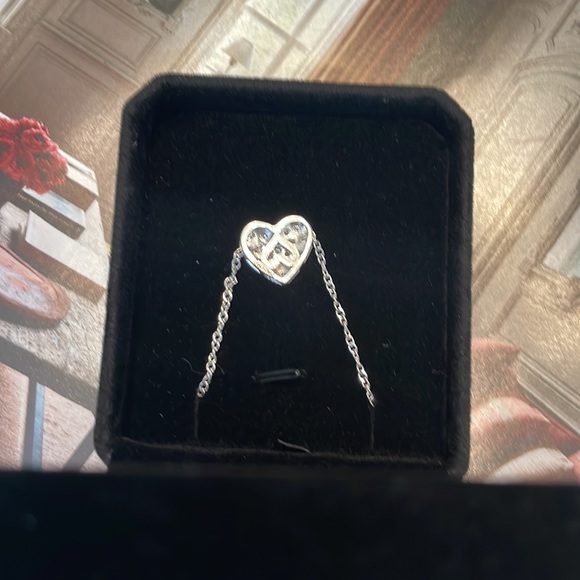 Diamond Heart Pendant - Picture 4 of 7